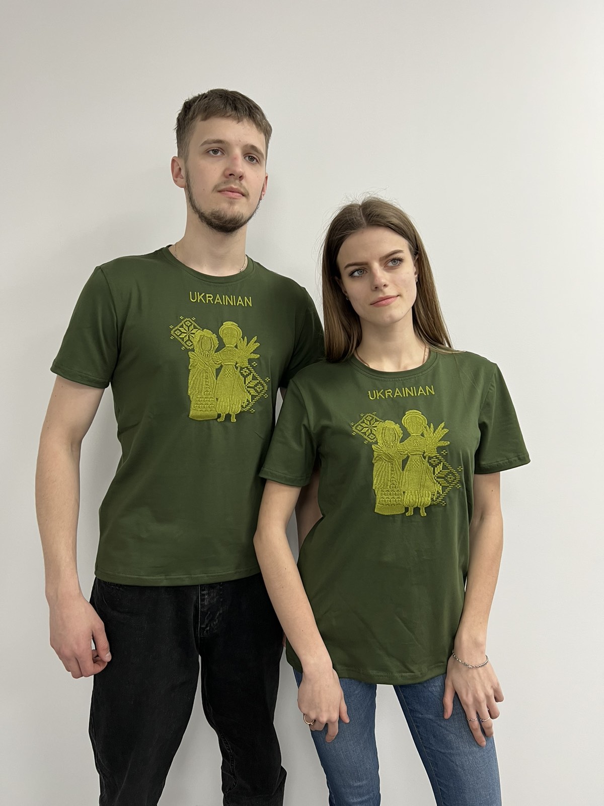 Футболка з вишивкою класична преміум S - XL